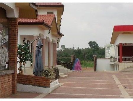 True Vine Hotel Kumasi Exterior photo