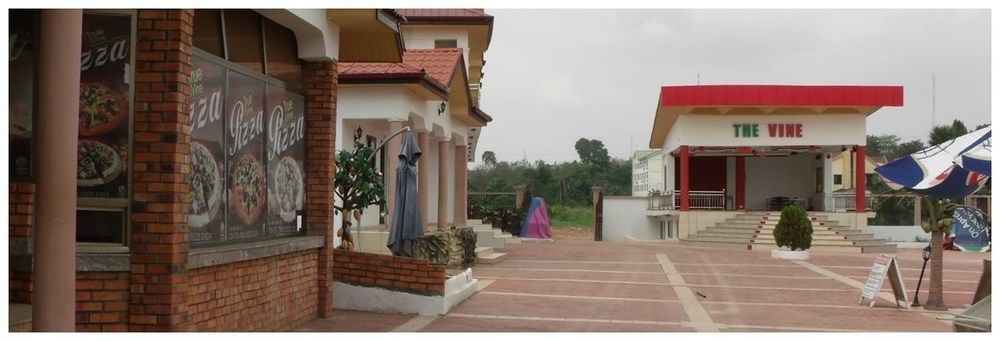 True Vine Hotel Kumasi Exterior photo